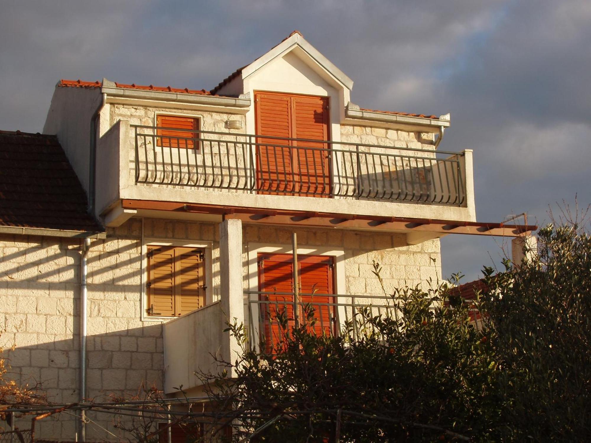 Sea View Apartment In Okrug Donji With Balcony 多吉奥科如 外观 照片